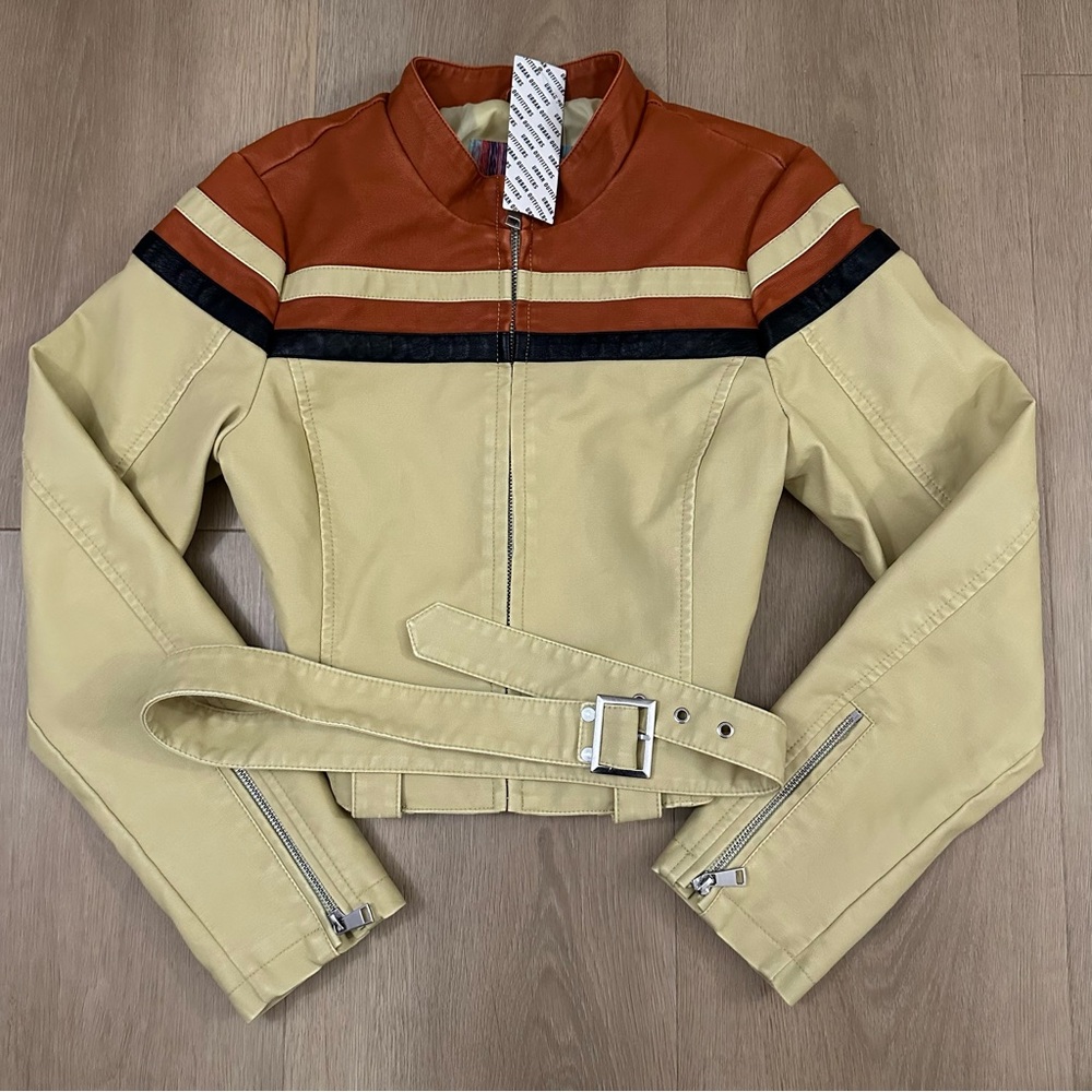 Cropped leather jacket